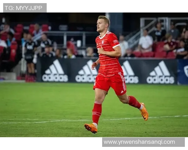 曼联官方确认！C罗将转会拜仁！重返德甲再创辉煌